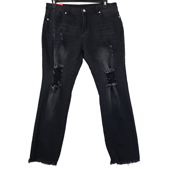 Galmint ~Woman Size 18~ Black Denim Crop Jeans Distressed NWT $98.00 - Picture 1 of 13